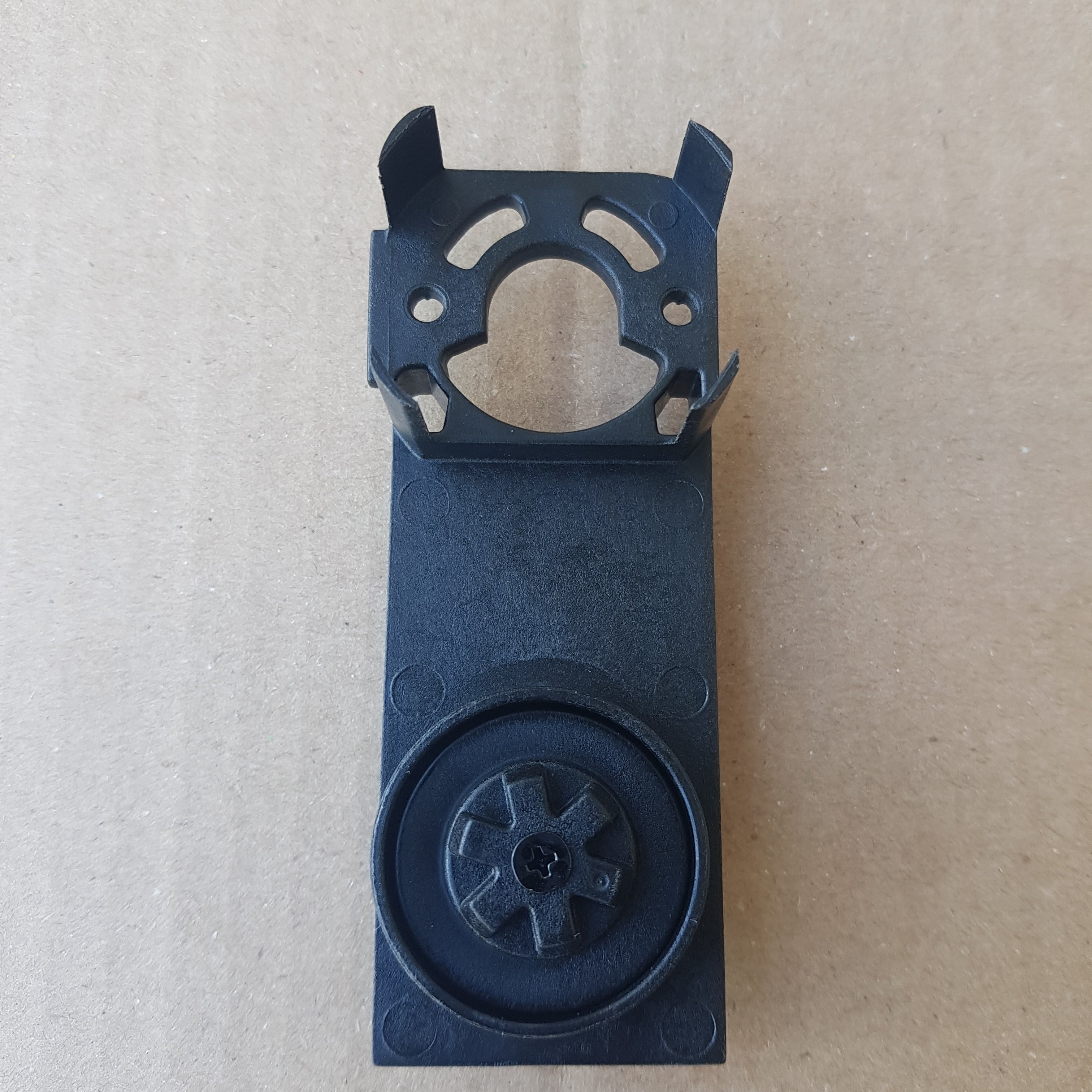 Braccio di sostegno spazzola lato motore scopa elettrica Black+Decker BDPSE1815P BLACK+DECKER