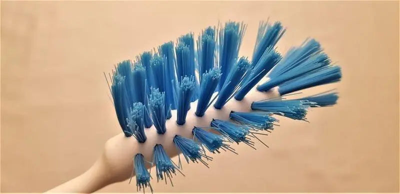 spazzolino scovolino per la pulizia delle bottiglie