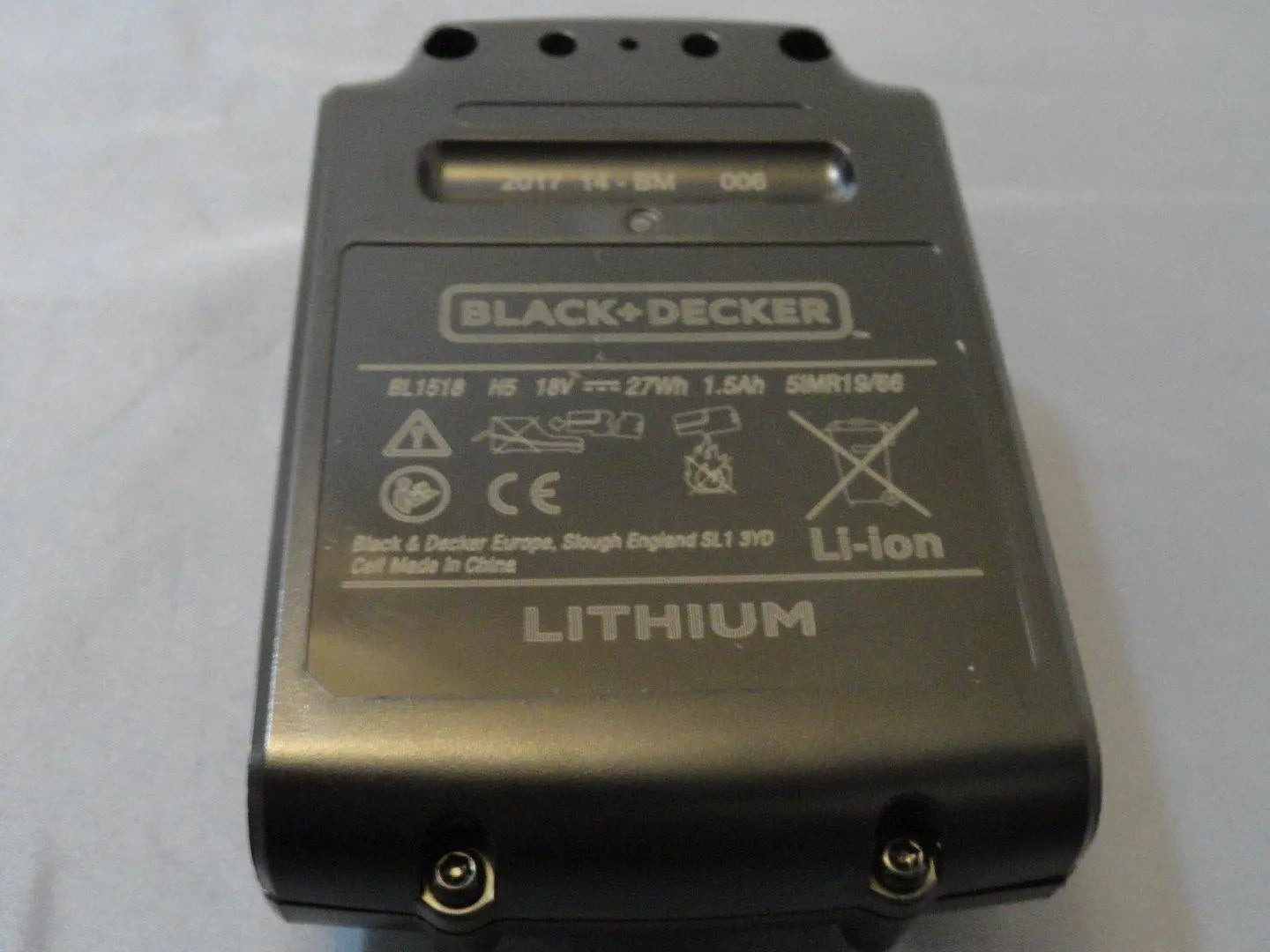 Black & decker bl1518 battery 18v 1.5 ah hot sale